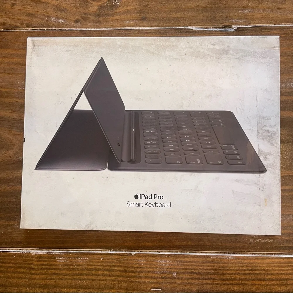 Apple Smart Keyboard Folio in Dark Gray